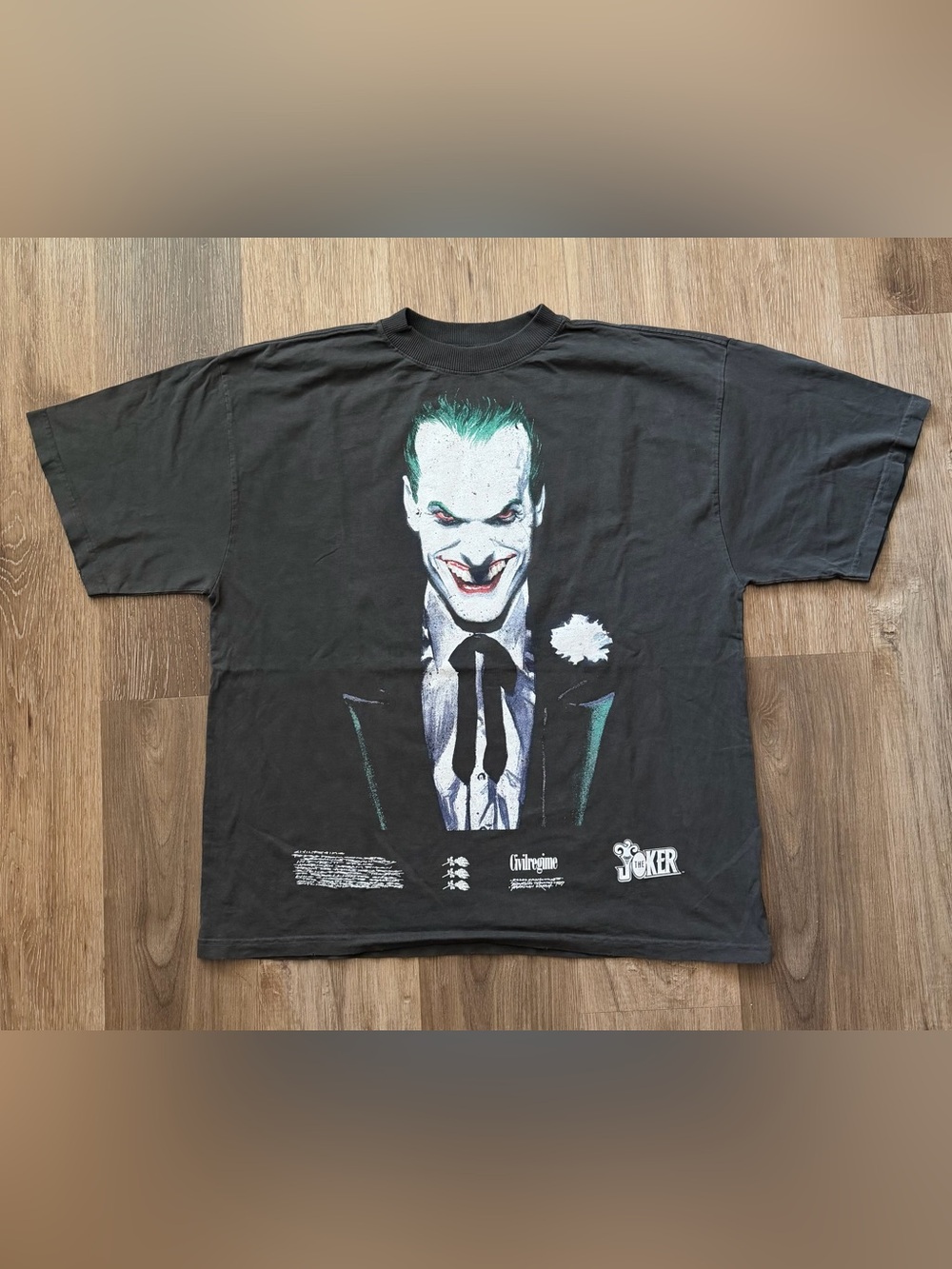 CIVIL REGIME DARC SPORT  BATMAN  THE JOKER “WHY SO SERIOUS”MISPRINT NO SZ TAG L?